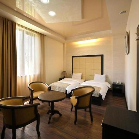 Partez Hotel Yerevan Ngoại thất bức ảnh