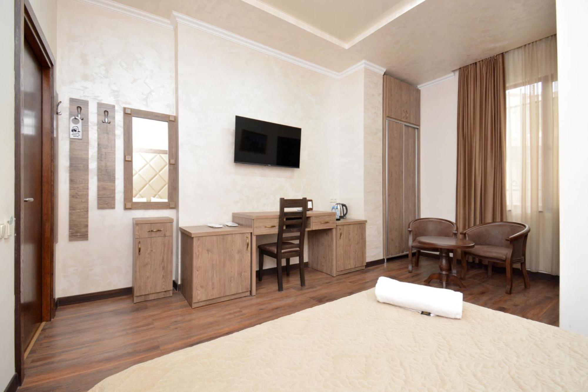 Partez Hotel Yerevan Ngoại thất bức ảnh