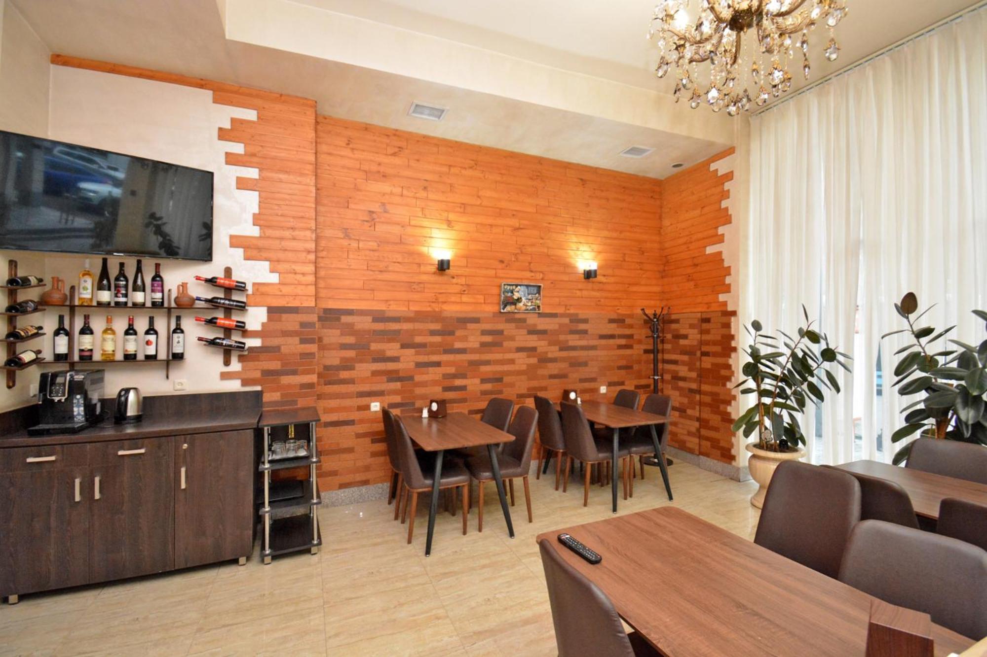 Partez Hotel Yerevan Ngoại thất bức ảnh