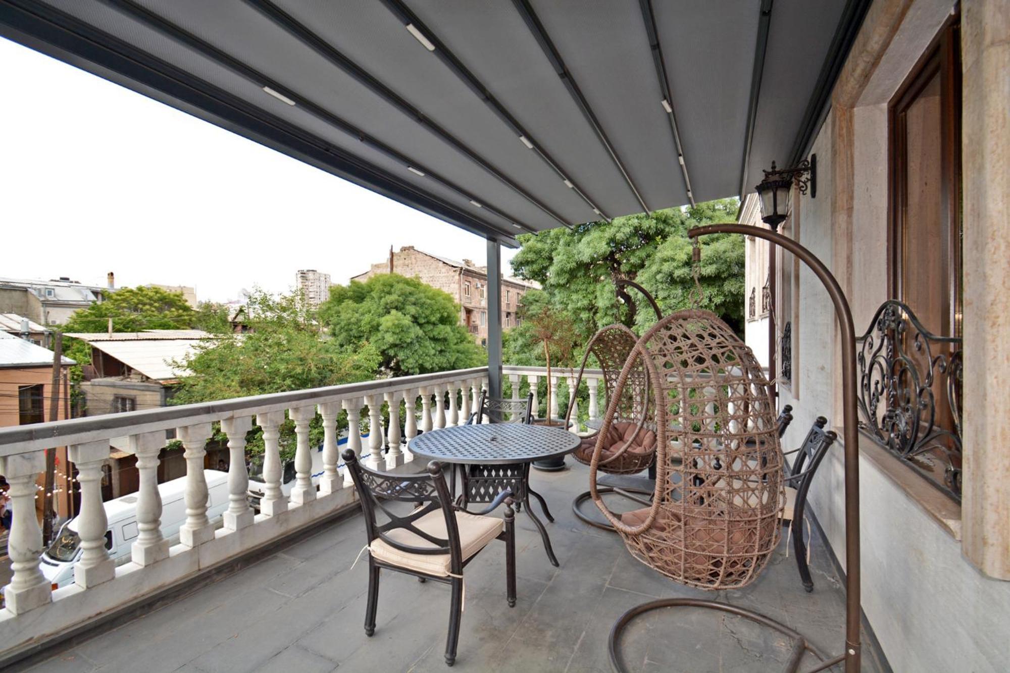 Partez Hotel Yerevan Ngoại thất bức ảnh